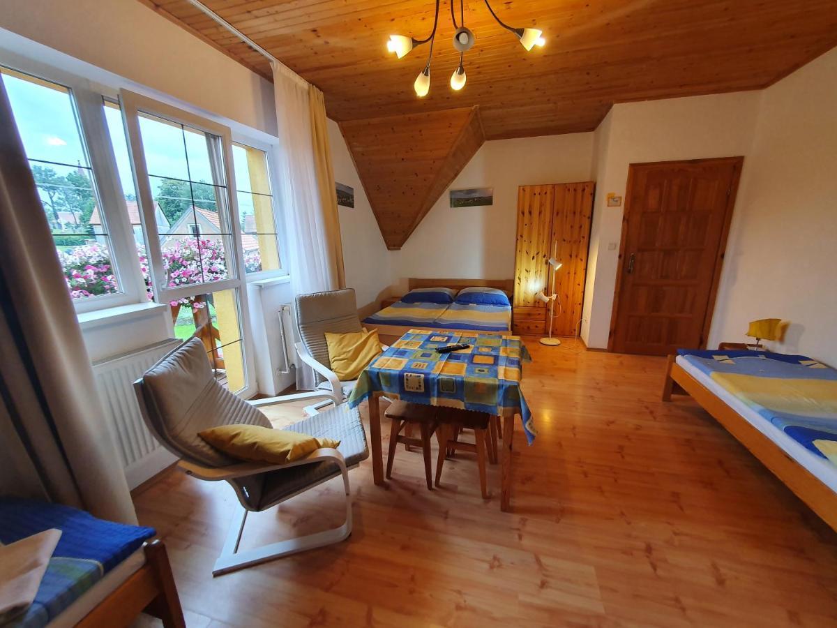 Zlty Dom Vrbov Apartment Exterior photo