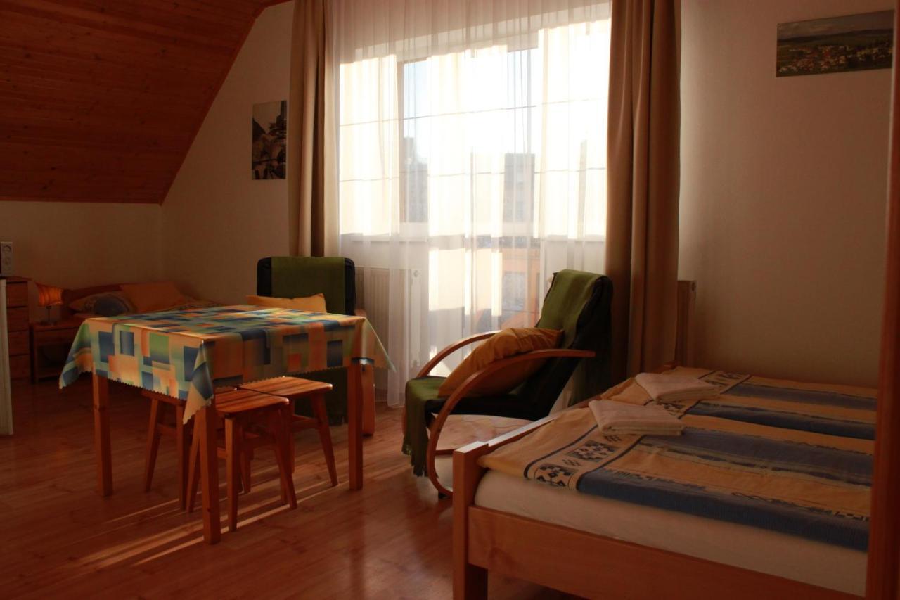 Zlty Dom Vrbov Apartment Exterior photo