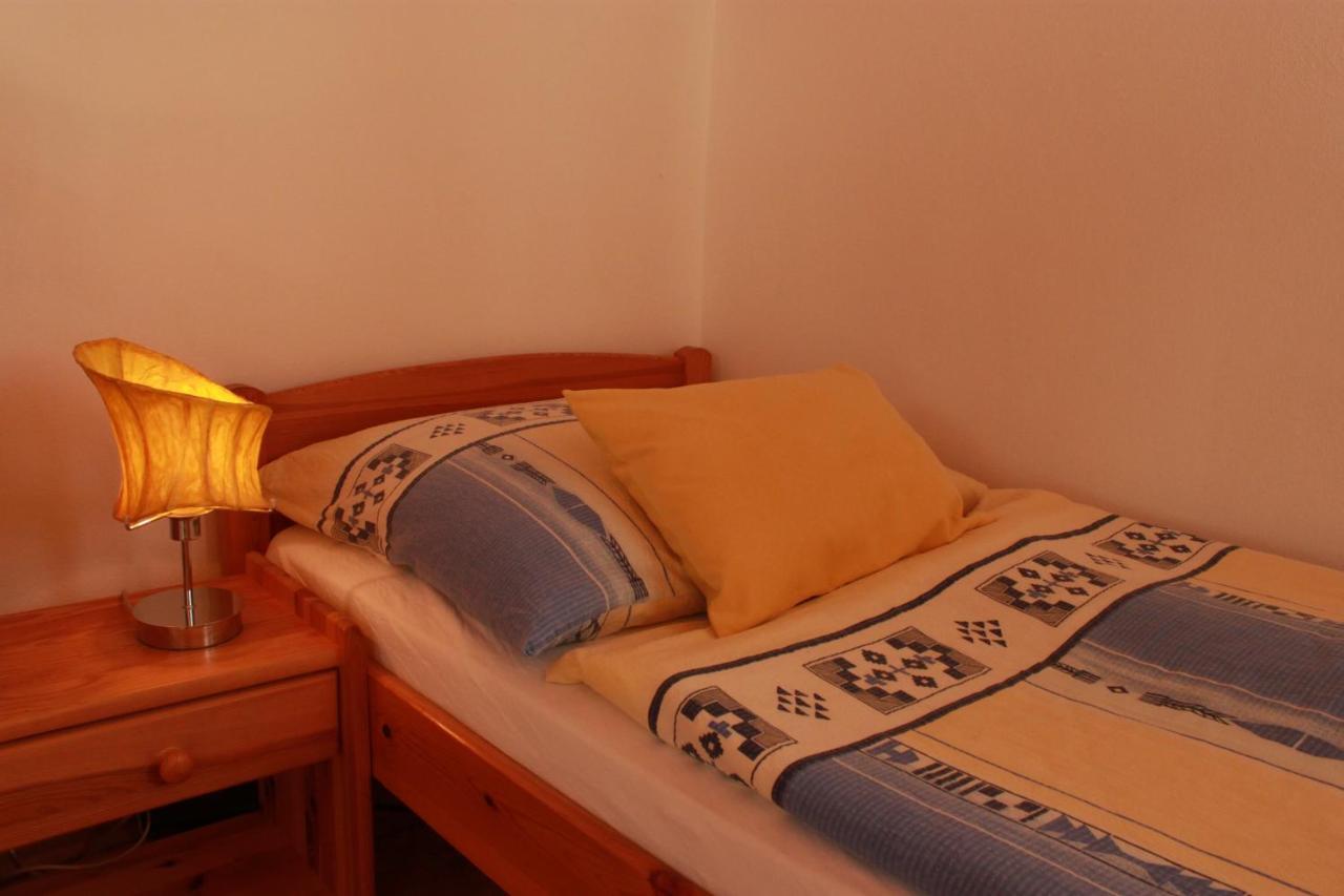 Zlty Dom Vrbov Apartment Exterior photo