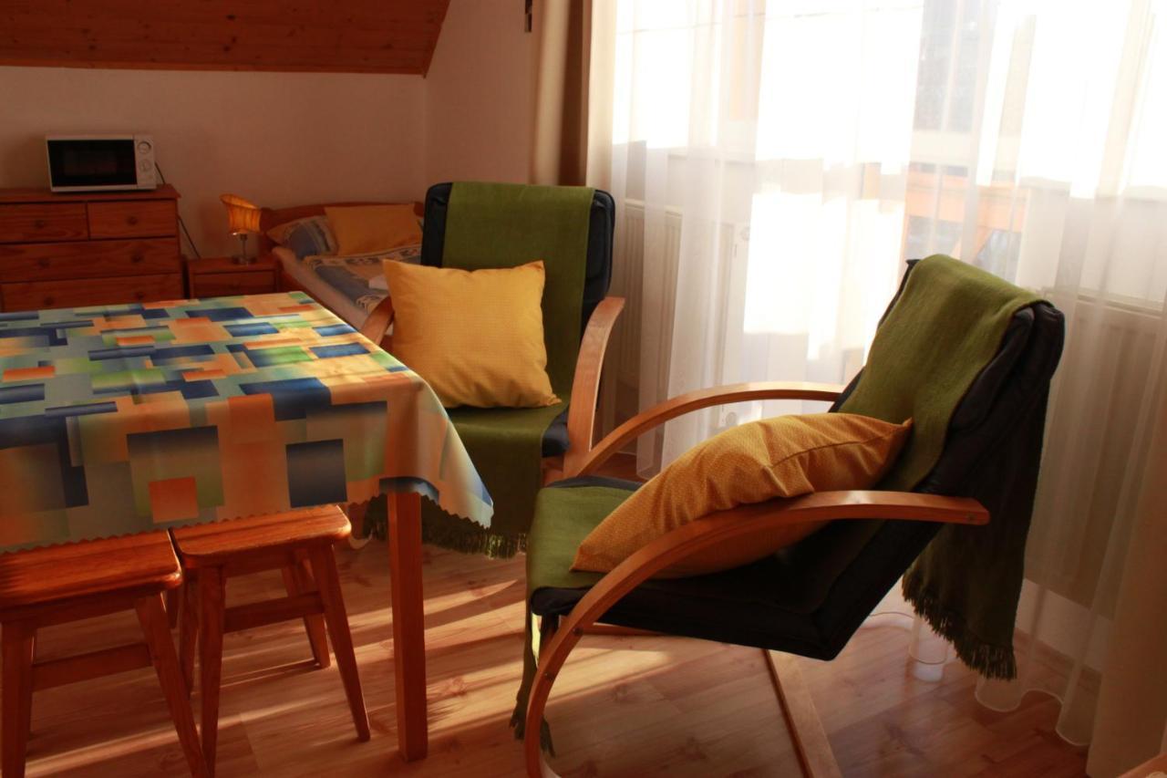 Zlty Dom Vrbov Apartment Exterior photo