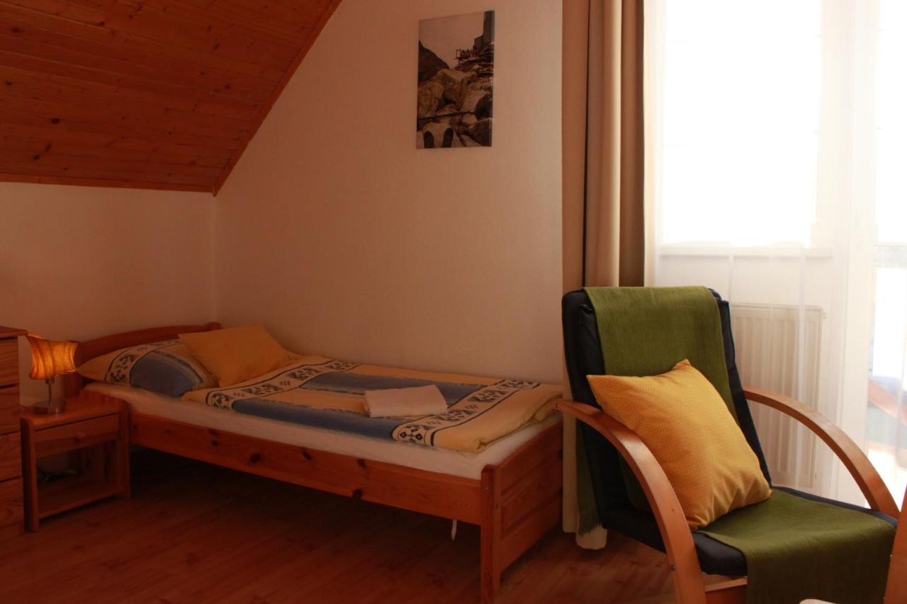 Zlty Dom Vrbov Apartment Exterior photo