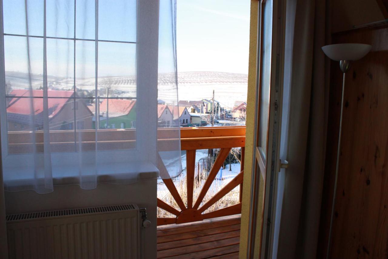 Zlty Dom Vrbov Apartment Exterior photo
